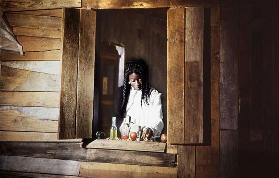 image from the film DAUGHTERS OF THE DUST