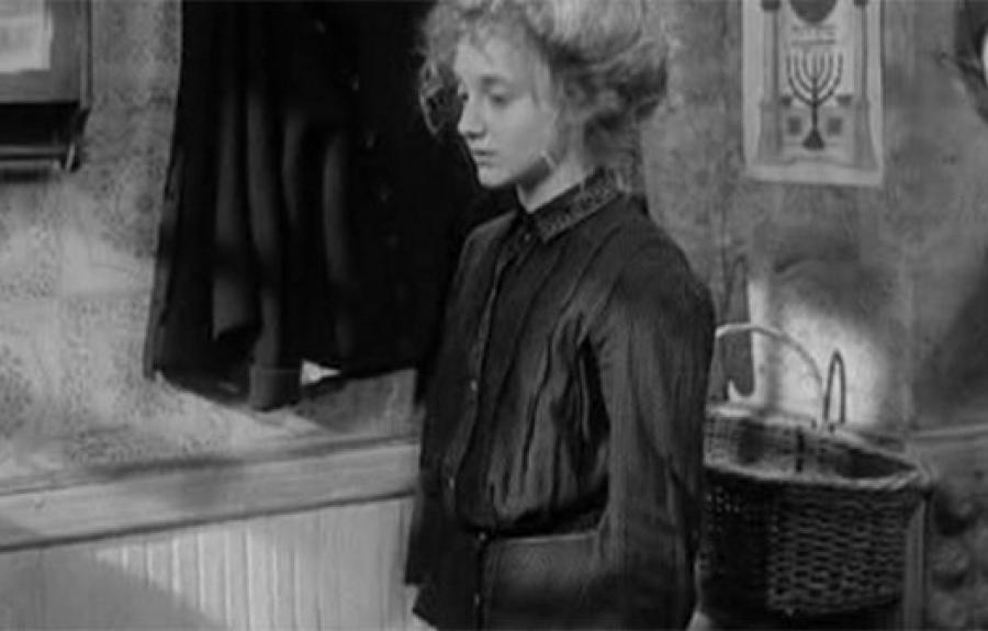 Image from the film HESTER STREET