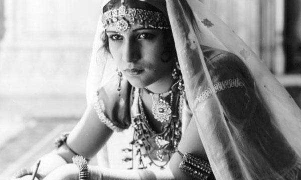 image from the film Shiraz: A Romance of India